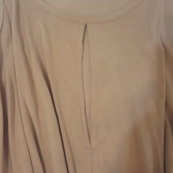 Sleeveless Top - Picture 2 of 2